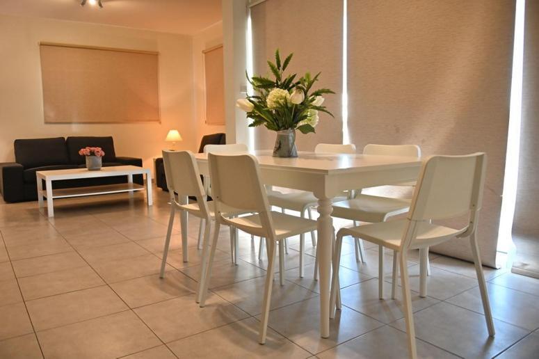 Edessis Beach House Limassol Extérieur photo