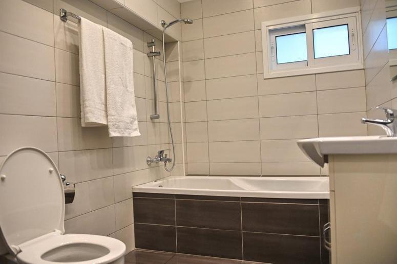 Edessis Beach House Limassol Extérieur photo